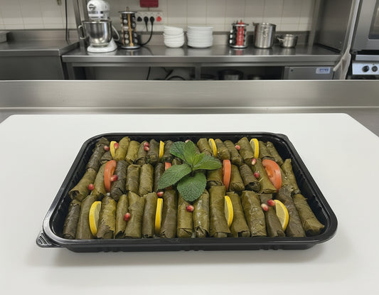 Weinblätter mit Gemüse und Reis